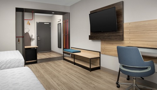 Habitación, 2 camas de matrimonio (Hearing, Roll-in Shower)