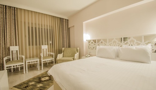 Habitación estándar con 1 cama doble o 2 individuales