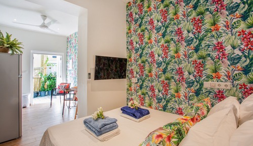 Flamingo Petite ground floor studio, with small terrace and shared plunge pool