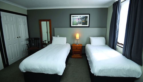 Habitación con 2 camas individuales