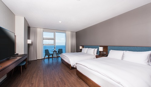 Deluxe Double Room, Partial Oceanview - Breakfast and Aqua Park ticket for 2