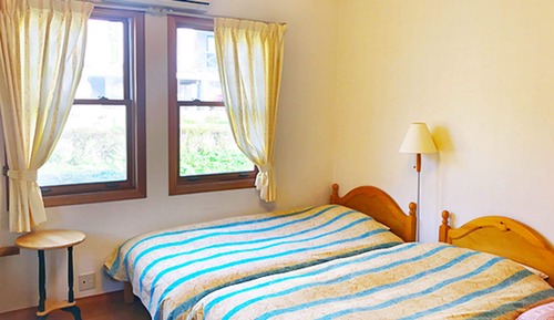 Habitación triple, no fumadores, baño compartido