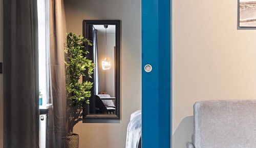 Deluxe Apartment with Balcony