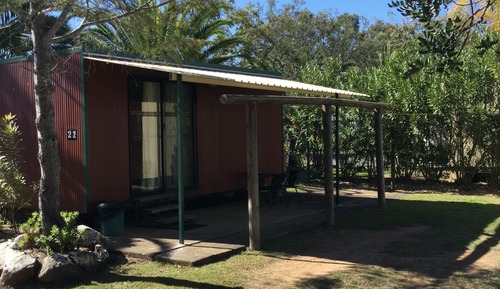 Cabaña clásica, 1 cama de matrimonio, no fumadores, patio