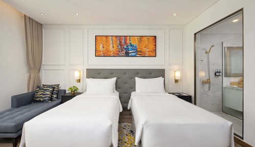 Deluxe Twin 24 hours check-in/check-out