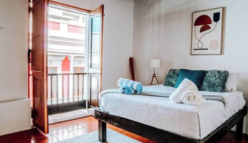 Grand and Central Apartment (Is in 206 Cristo Apt 3 Penthouse, San Juan PR)