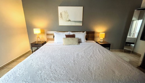 Elite Apartment (213 Calle Cristo Apt 3/ PH, San Juan PR)