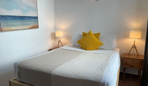 Comfort Apartment, Executive Level, (65 Fortaleza, Apt 7A, San Juan PR 00901)