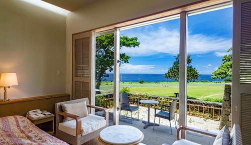 Habitación con 2 camas individuales, vistas al mar, planta baja (Patio)