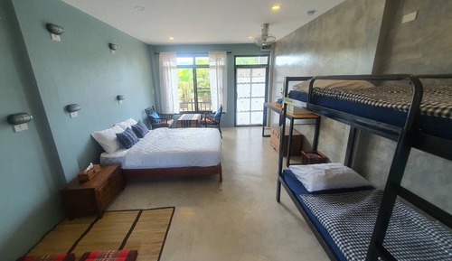 Habitación familiar, varias camas, no fumadores, vistas al jardín