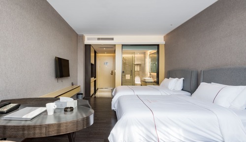 Habitación de diseño con 2 camas individuales