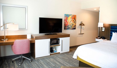 Habitación, 1 cama de matrimonio grande, frigorífico y microondas