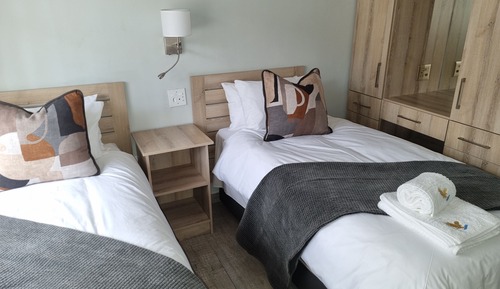 Casa exclusiva, 4 habitaciones, vistas al valle, junto a la montaña