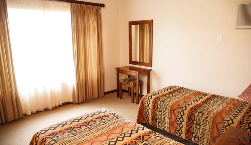 Chalet clásico, 2 camas individuales, vistas al complejo turístico, en la zona del jardín