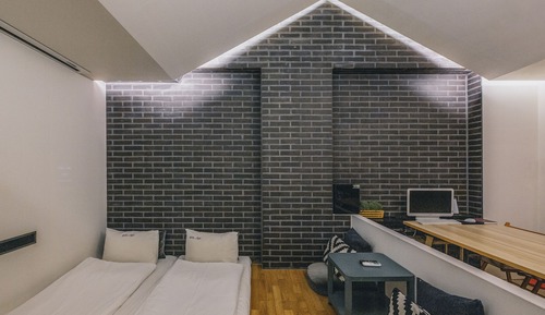 Suite (Studio Party Room/No Breakfast on Mon)