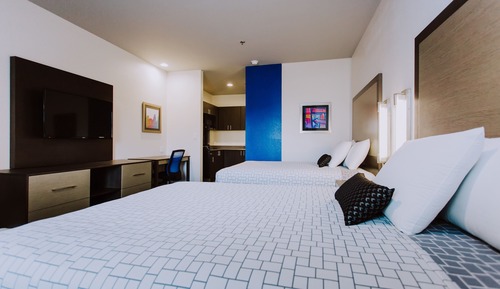 Habitación básica doble, 2 camas de matrimonio