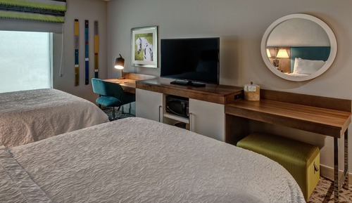 Habitación, 2 camas de matrimonio, accesible para personas con discapacidad (Hearing)