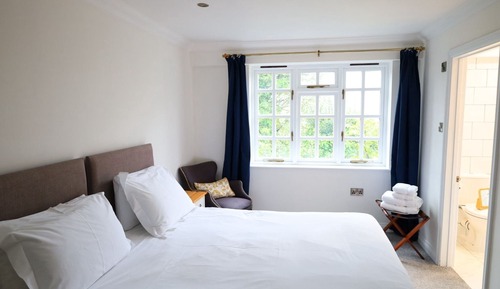 Habitación estándar con 1 cama doble o 2 individuales