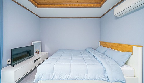 C: Mint - 2F (Studio Bed Room)