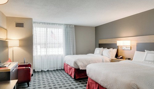 Estudio, 2 camas de matrimonio