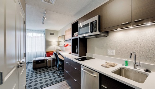 Estudio, 1 cama de matrimonio grande