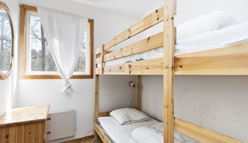 Cabaña, baño compartido (Lekebergabyn)