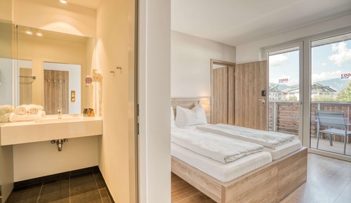 Habitación familiar, 2 habitaciones, balcón, junto a la montaña