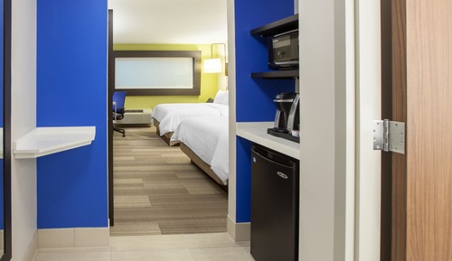 Habitación estándar, 2 camas de matrimonio, bañera accesible (Mobility)