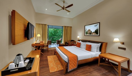 Club Double or Twin Room, 1 Bedroom, Lake View, Garden Area