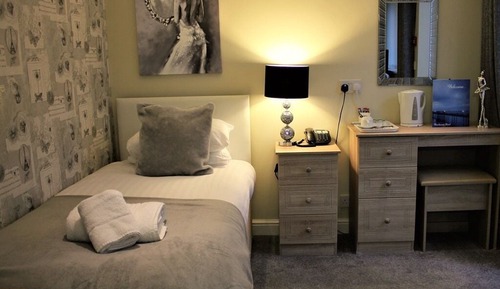 Habitación individual básica, baño privado (Annex)