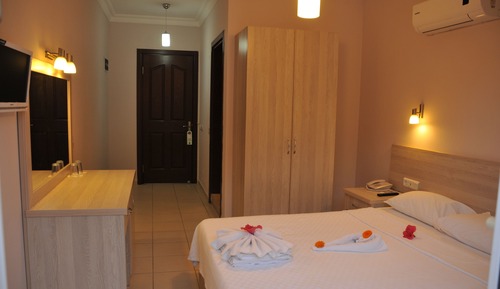 Habitación estándar con 1 cama doble o 2 individuales