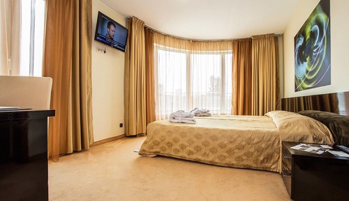 Habitación doble (with Free underground parking)