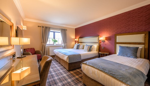 Habitación superior con 1 cama doble o 2 individuales