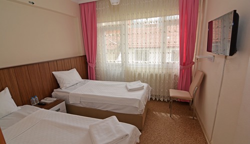 Habitación estándar con 1 cama doble o 2 individuales