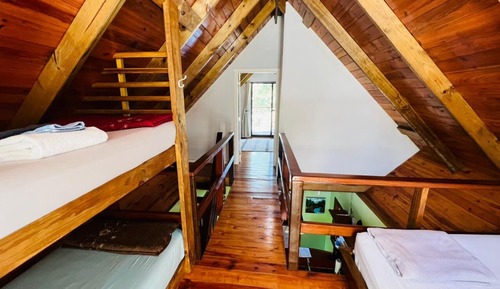 Casa de campo familiar, 2 habitaciones, vistas a la montaña, junto a la montaña