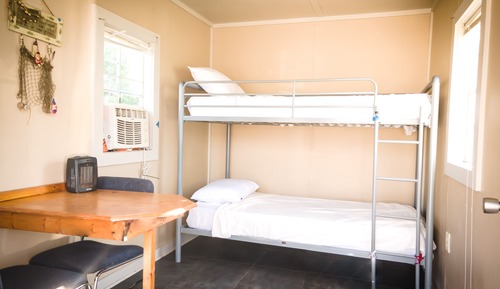 Cabaña básica, 2 camas individuales