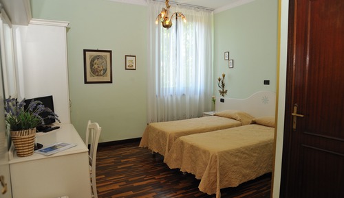 Habitación económica con 1 cama doble o 2 individuales