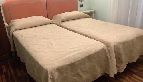 Habitación triple económica