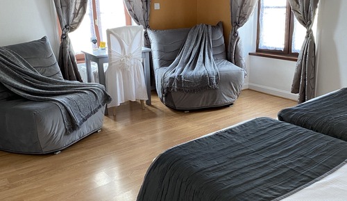 Habitación superior con 2 camas individuales, 2 camas individuales