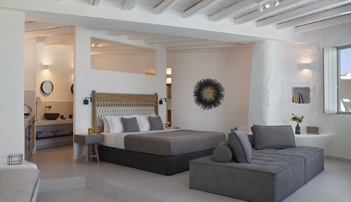 One Bedroom Suite Sea View No 10