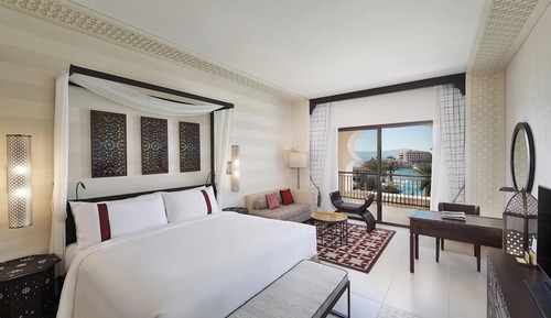 Habitación superior, 1 cama de matrimonio grande, no fumadores, balcón