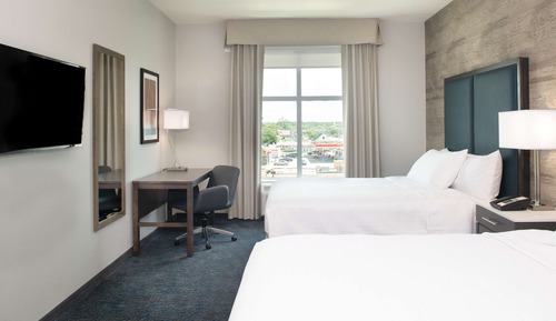 Suite, 2 camas de matrimonio, accesible para personas con discapacidad, bañera (Mobility & Hearing)