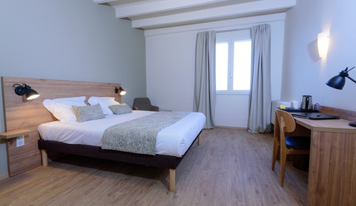 Habitación con 1 cama doble o 2 individuales, junto a la montaña