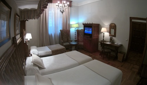 Habitación estándar con 2 camas individuales (3 Adults)