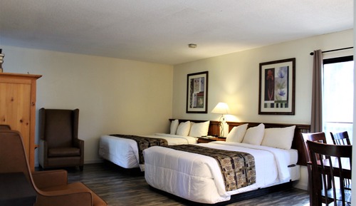 Deluxe Queen Room with Two Queen beds, Kitchen, Non Smoking