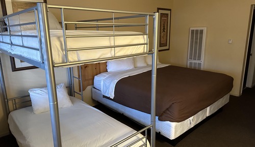 Family room, 1 King bed and 1 Bunk bed, Non Smoking