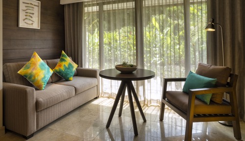 Orchid Room King Bed