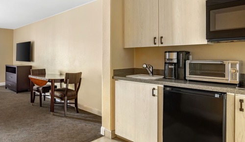 Estudio, 1 cama de matrimonio, notificación por teléfono o timbre