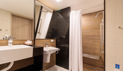 Habitación doble, 1 cama de matrimonio grande, accesible para personas con discapacidad