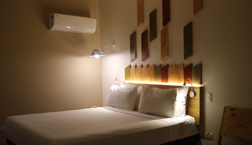 Standard Uma Cama Casal